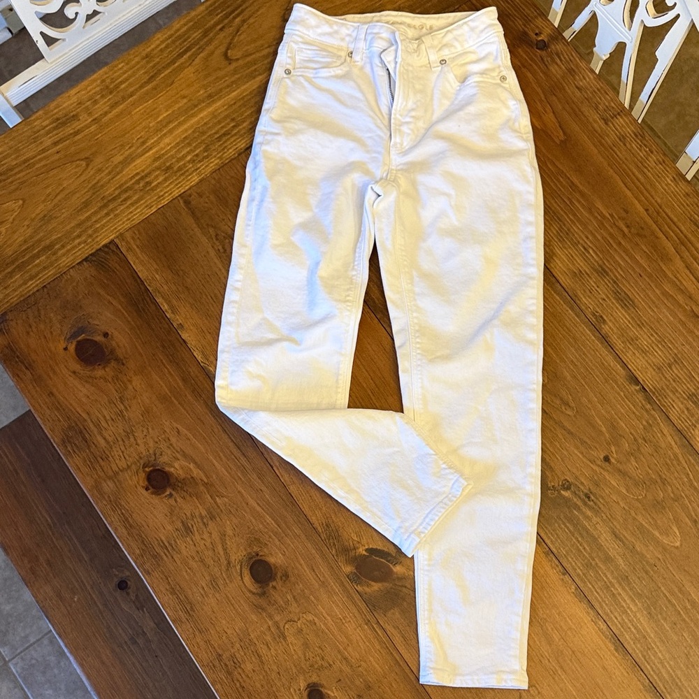 American Eagle Outfitters Light Cream Straight Leg Jeans